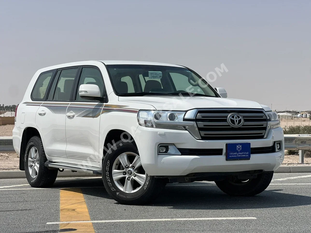 تويوتا لاند كروزر جي اكس ار 2019 اوتوماتيك 6,000 كم 8 سلندر دفع رباعي اس يو في أبيض