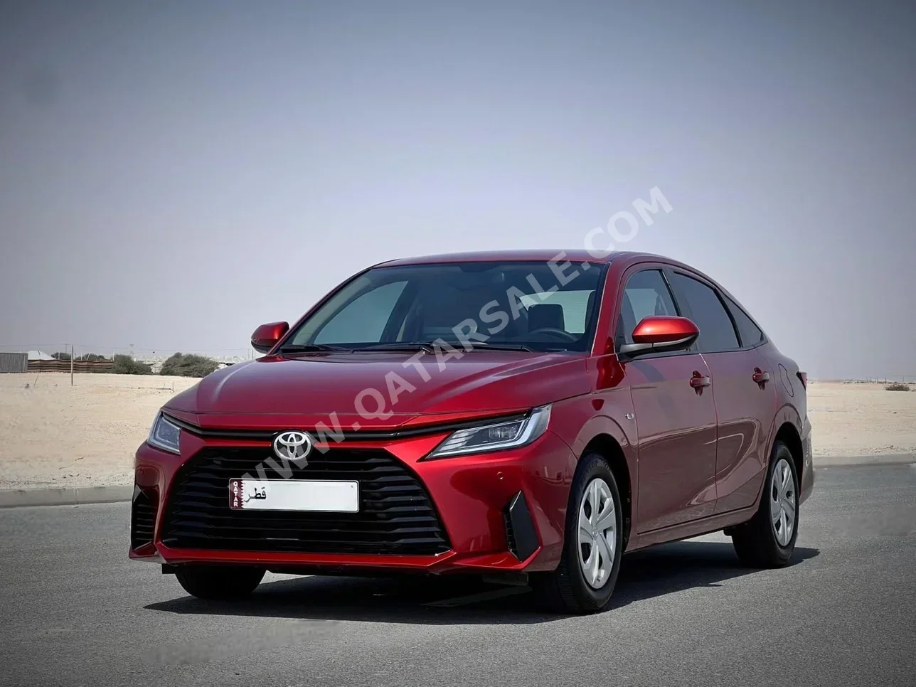 تويوتا ياريس 2024 اوتوماتيك 27,000 كم 4 سلندر سحب امامي سيدان برتقالي
