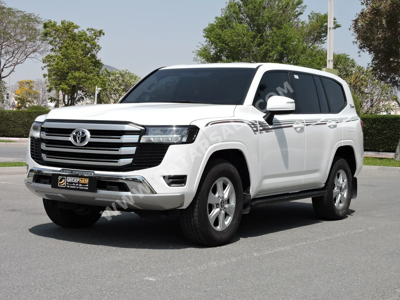 Toyota  Land Cruiser  GXR  2022  Automatic  71,000 Km  6 Cylinder  Four Wheel Drive (4WD)  SUV  White