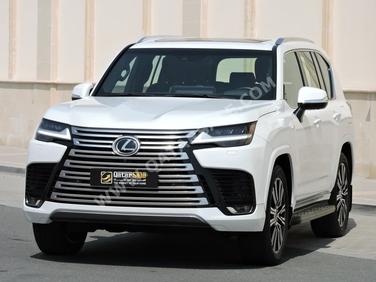 لكزس ال اكس 600 لكجري 2024 اوتوماتيك 90,000 كم 6 سلندر دفع رباعي اس يو في أبيض تحت الضمان