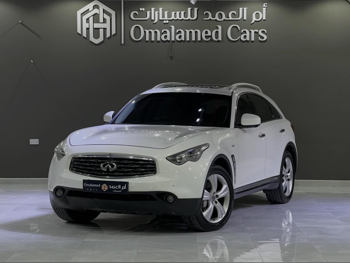 انفنيتي  اف اكس  35  2011  اوتوماتيك  90,000 كم  6 سلندر  دفع رباعي  اس يو في  أبيض