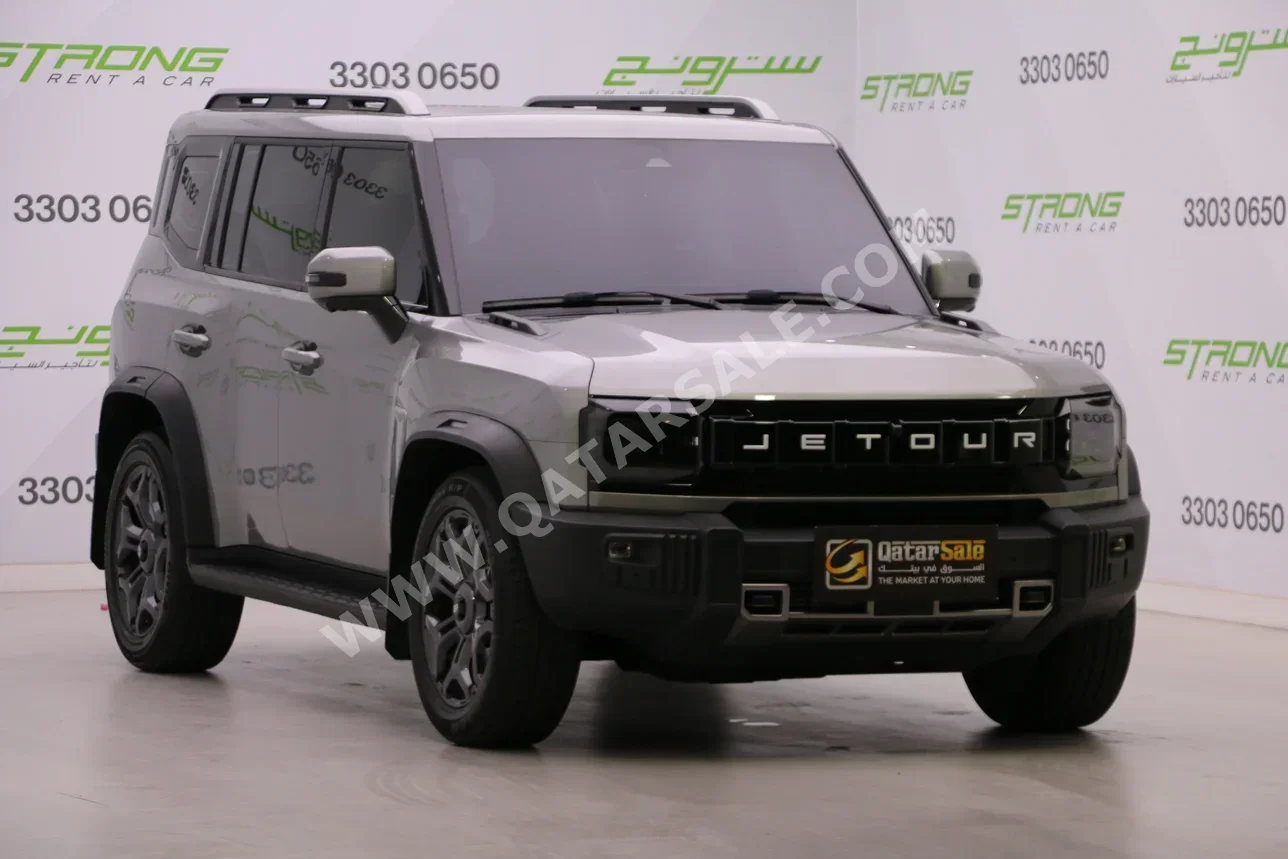 جيتور  تي 2  2025  اوتوماتيك  38,000 كم  4 سلندر  دفع رباعي  اس يو في  رمادي  تحت الضمان