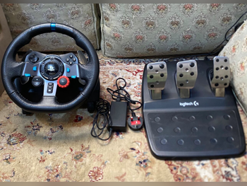 ملحقات اجهزة العاب الفيديو عجلة القيادة مع مغير السرع - سوني - بلاي ستيشن 5 - أسود