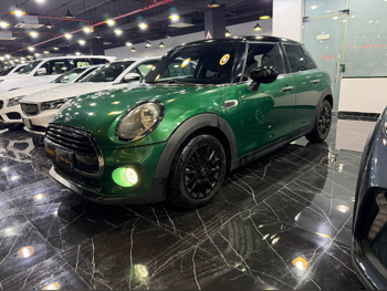 Mini  Cooper  2021  Automatic  62,000 Km  4 Cylinder  Front Wheel Drive (FWD)  Hatchback  Green