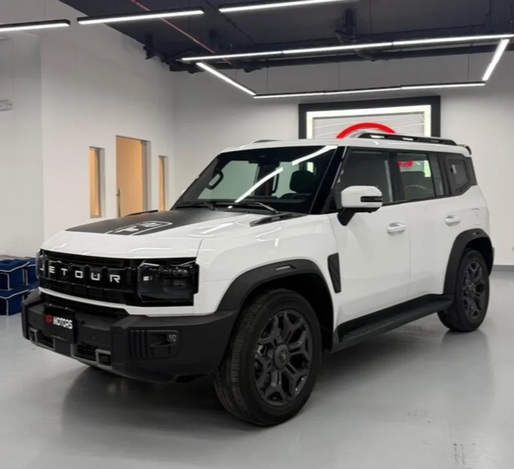 Jetour  T2  2025  Automatic  26,000 Km  4 Cylinder  All Wheel Drive (AWD)  SUV  White  With Warranty
