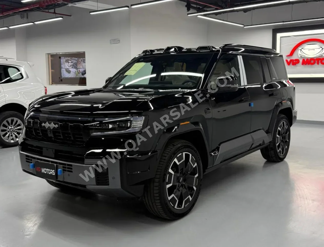 بي واي دي ليوبارد 8 فلاك شب 2026 اوتوماتيك 0 كم 4 سلندر دفع كلي مستمر اس يو في أسود تحت الضمان