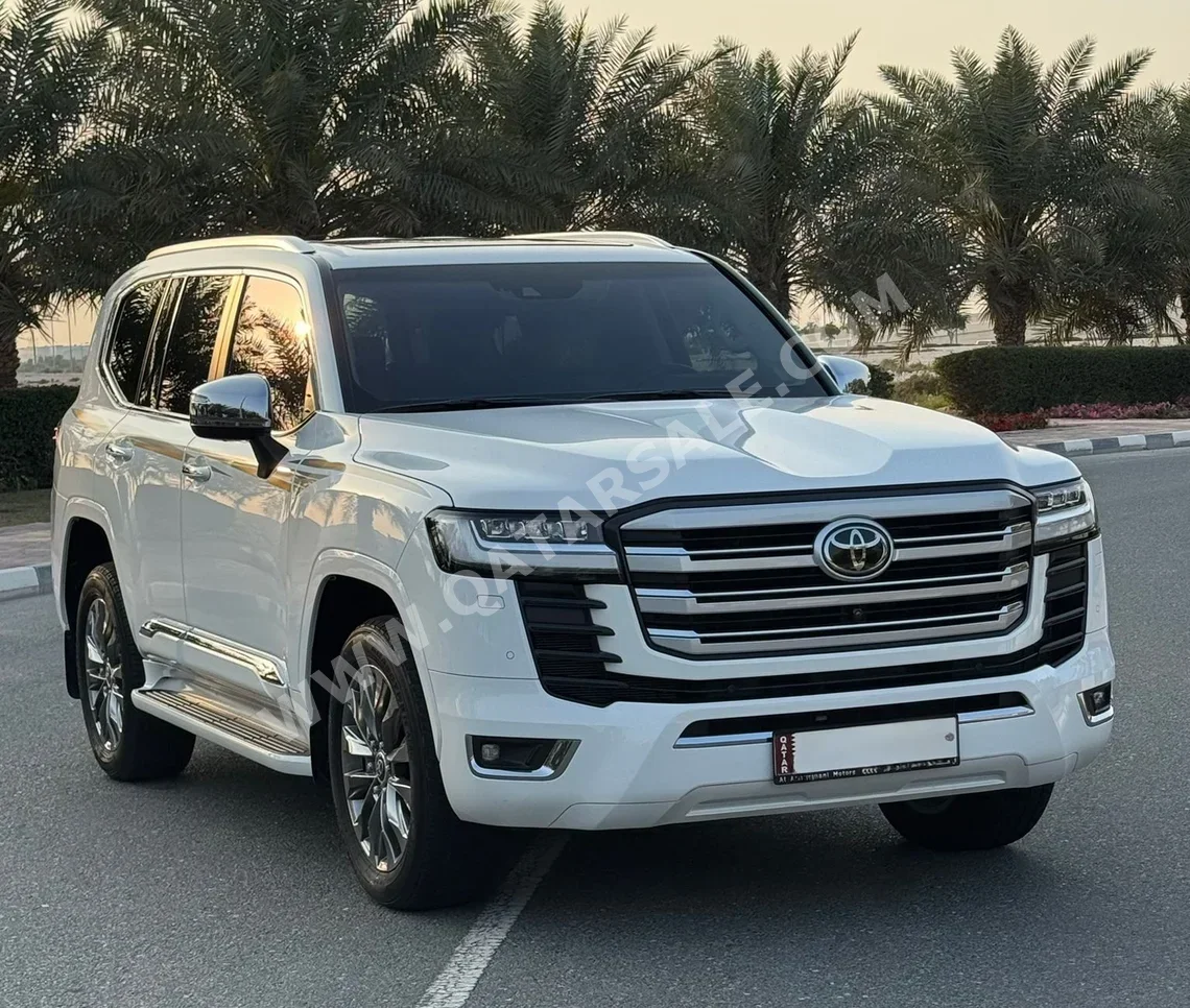 تويوتا لاند كروزر في اكس ار توين توربو 2024 اوتوماتيك 19,000 كم 6 سلندر دفع رباعي اس يو في أبيض تحت الضمان