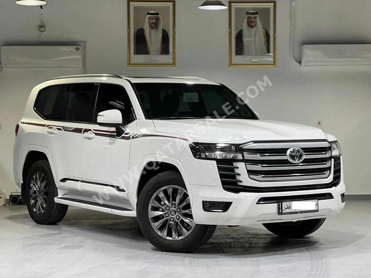 Toyota  Land Cruiser  GXR Twin Turbo  2025  Automatic  43,000 Km  6 Cylinder  Four Wheel Drive (4WD)  SUV  White  With Warranty