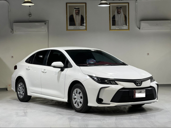 تويوتا  كورولا  اكس ال اي  2022  اوتوماتيك  81,000 كم  4 سلندر  سحب امامي  سيدان  أبيض