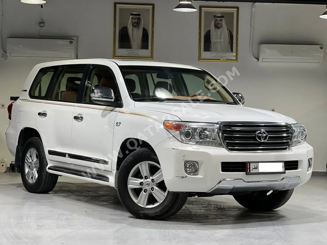 تويوتا لاند كروزر جي اكس ار 2014 اوتوماتيك 129,000 كم 8 سلندر دفع رباعي اس يو في أبيض