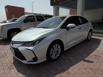 تويوتا  كورولا  اكس ال اي  2024  اوتوماتيك  64,000 كم  4 سلندر  سحب امامي  سيدان  أبيض  تحت الضمان