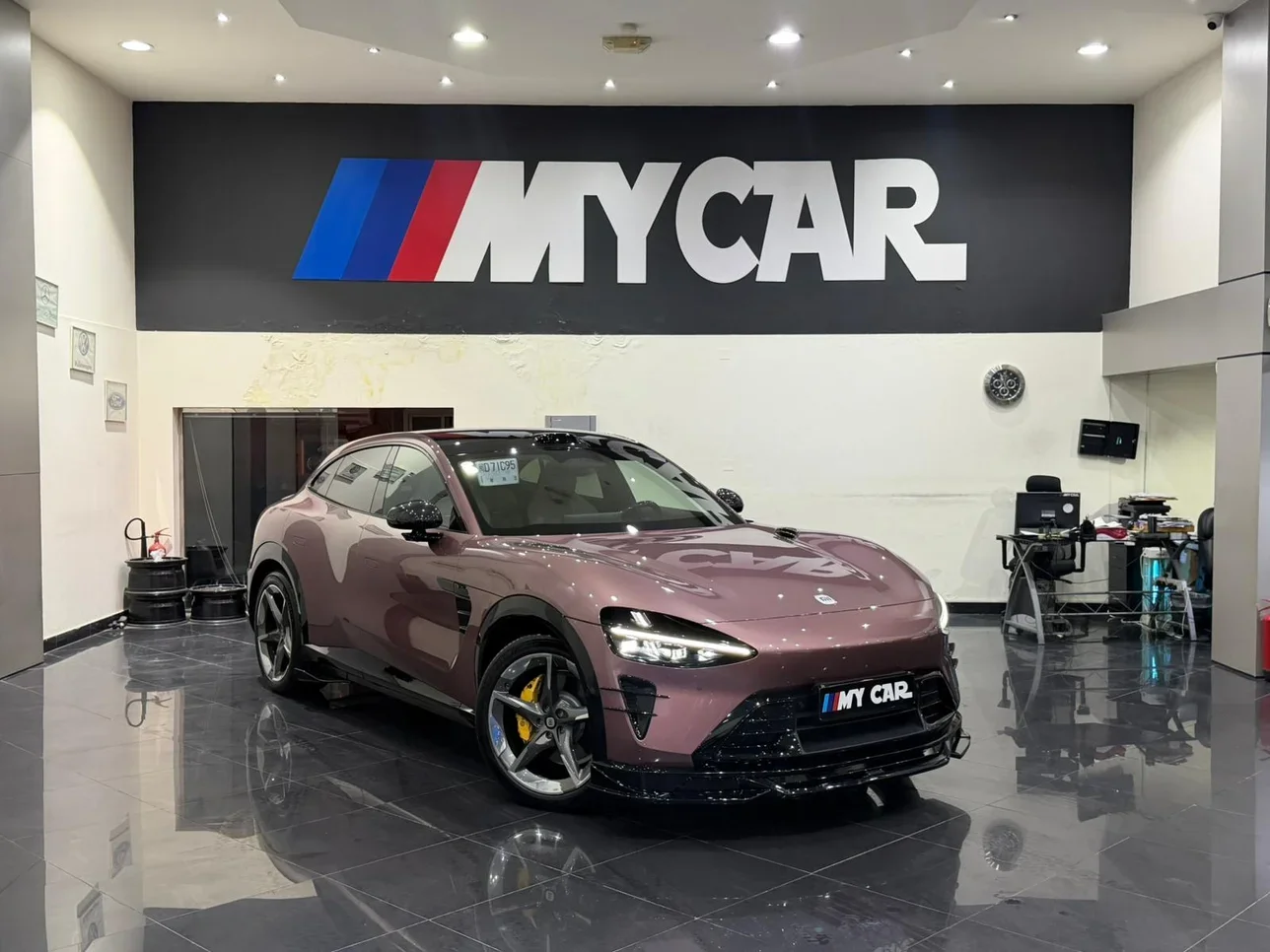 Xiaomi  YU7  Max  2026  Automatic  0 Km  0 Cylinder  All Wheel Drive (AWD)  Sedan  Bronze