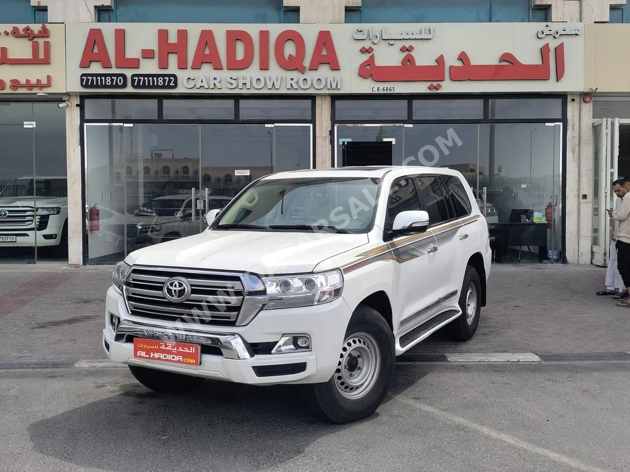 تويوتا لاند كروزر جي اكس ار 2016 اوتوماتيك 286,000 كم 6 سلندر دفع رباعي اس يو في أبيض