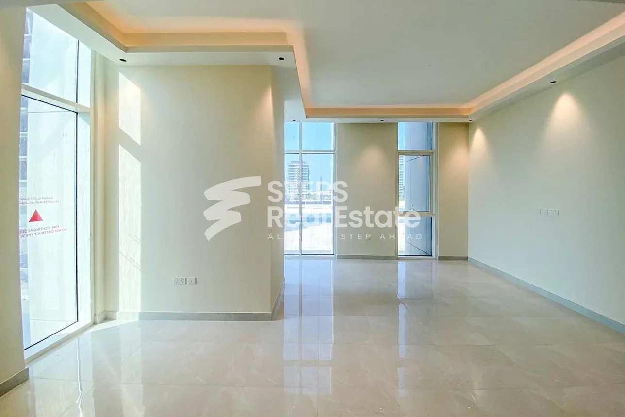 1 غرف نوم  شقة  للبيع  في لوسيل -  جبل ثعيلب  نصف مفروشة