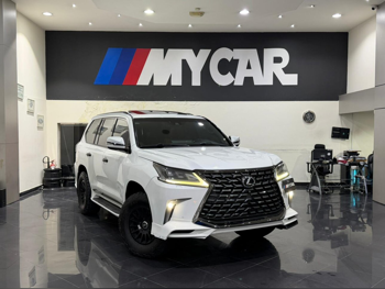 Lexus  LX  570  2016  Automatic  283,000 Km  8 Cylinder  Four Wheel Drive (4WD)  SUV  White