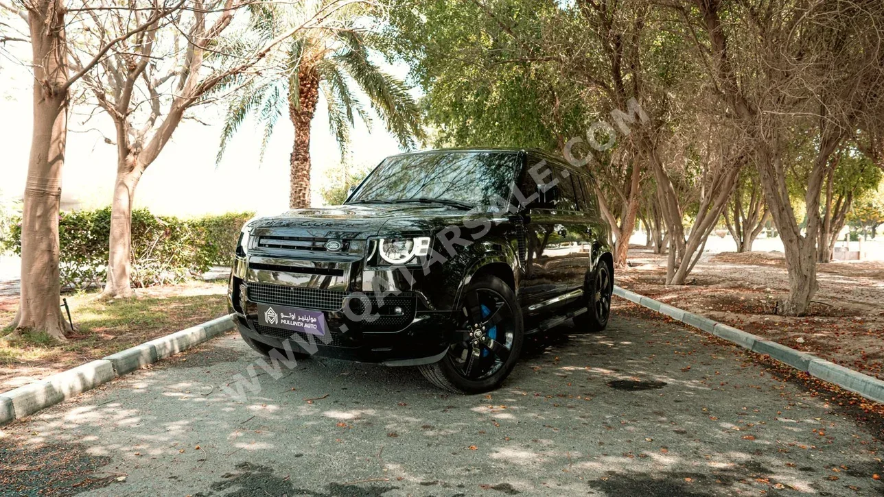 لاند روفر ديفيندر 110 اتش اس اي 2024 اوتوماتيك 26,000 كم 6 سلندر دفع رباعي اس يو في أسود تحت الضمان