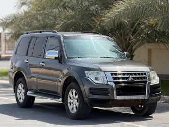 Mitsubishi  Pajero  2018  Automatic  220,000 Km  6 Cylinder  Four Wheel Drive (4WD)  SUV  Gray