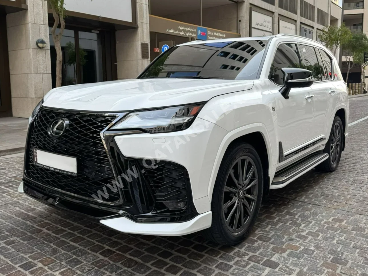 لكزس ال اكس 600 اف سبورت 2025 اوتوماتيك 31,000 كم 6 سلندر دفع رباعي اس يو في أبيض تحت الضمان
