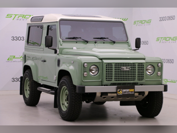 لاند روفر  ديفيندر  90  2016  عادي  22,000 كم  4 سلندر  دفع رباعي  اس يو في  أخضر