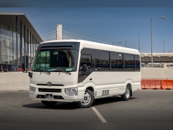 تويوتا  كوستر  2025  عادي  21,000 كم  4 سلندر  دفع خلفي  فان \ باص  أبيض  تحت الضمان