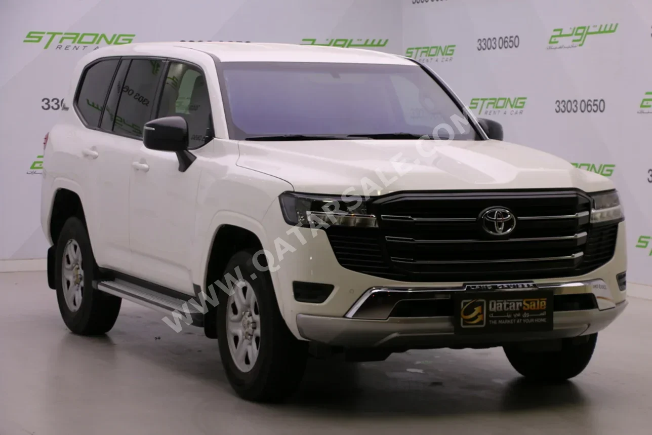 تويوتا لاند كروزر جي اكس 2022 اوتوماتيك 120,000 كم 6 سلندر دفع رباعي اس يو في أبيض