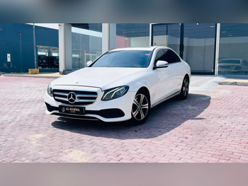مرسيدس - بنز  اي - كلاس  200  2020  اوتوماتيك  116,000 كم  4 سلندر  دفع خلفي  سيدان  أبيض