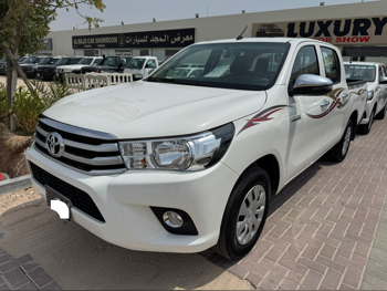 Toyota  Hilux  2025  Automatic  12,000 Km  4 Cylinder  Rear Wheel Drive (RWD)  Pick Up  White  With Warranty