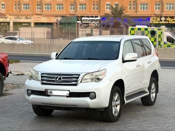 لكزس  جي اكس  460  2012  اوتوماتيك  172,000 كم  8 سلندر  دفع رباعي  اس يو في  أبيض