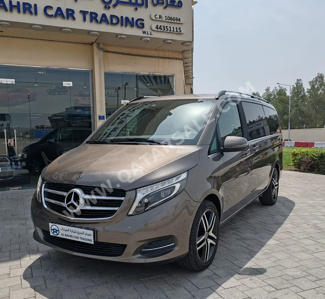 مرسيدس - بنز  في - كلاس  250  2019  اوتوماتيك  146,000 كم  4 سلندر  دفع خلفي  فان \ باص  برونزي