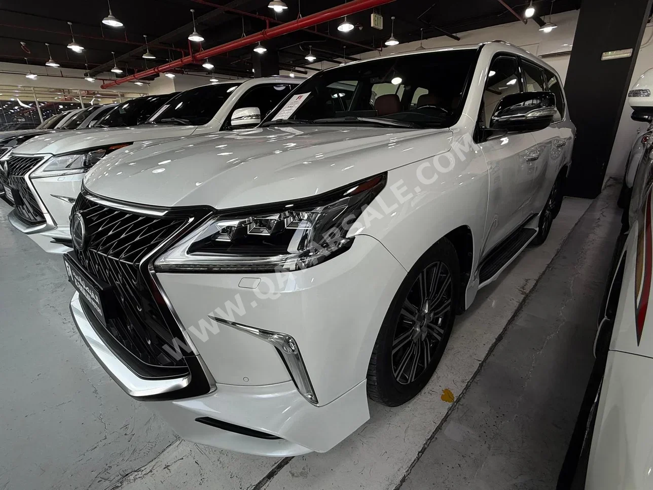 Lexus  LX  570 S  2016  Automatic  197,000 Km  8 Cylinder  Four Wheel Drive (4WD)  SUV  White