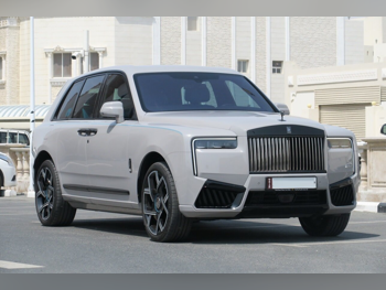 رولز - رويس  كولينان  بلاك بادج  2025  اوتوماتيك  8,000 كم  12 سلندر  دفع رباعي  اس يو في  رمادي ناردو  تحت الضمان