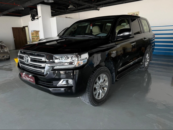 تويوتا  لاند كروزر  في اكس ار  2018  اوتوماتيك  291,000 كم  8 سلندر  دفع رباعي  اس يو في  أسود