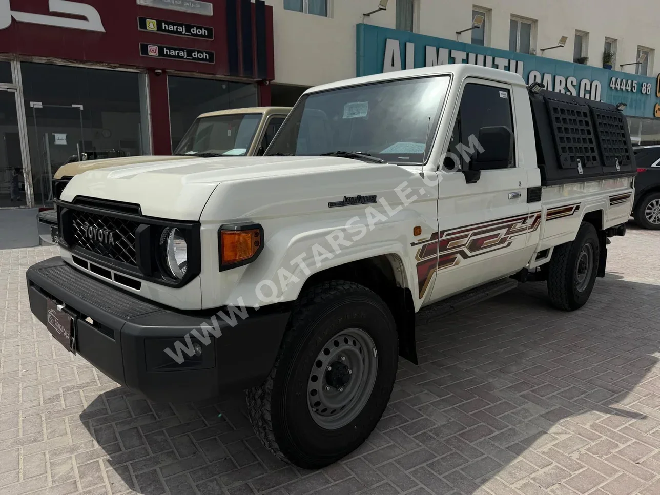 Toyota  Land Cruiser  LX  2024  Manual  35,000 Km  6 Cylinder  Four Wheel Drive (4WD)  Pick Up  White  With Warranty