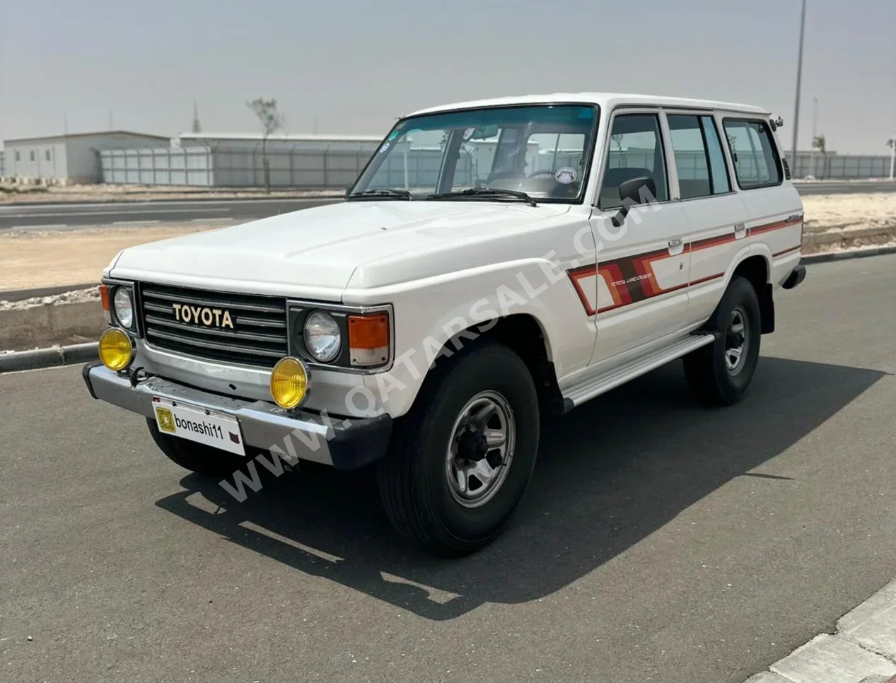 تويوتا  لاند كروزر  جي  1982  عادي  301,831 كم  6 سلندر  دفع رباعي  اس يو في  أبيض