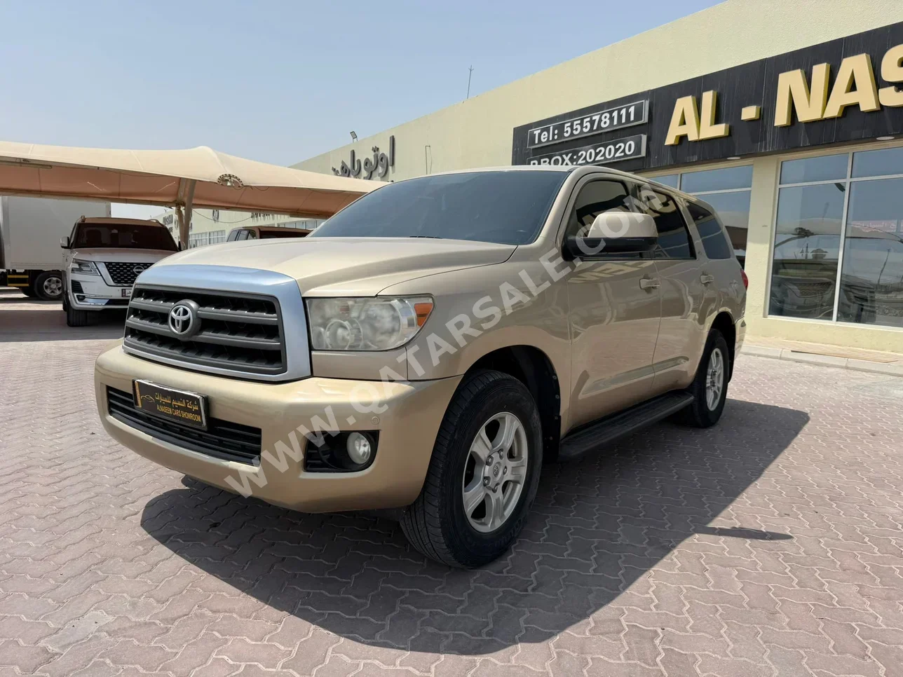 Toyota  Sequoia  SR5  2014  Automatic  400,000 Km  8 Cylinder  Four Wheel Drive (4WD)  SUV  Gold