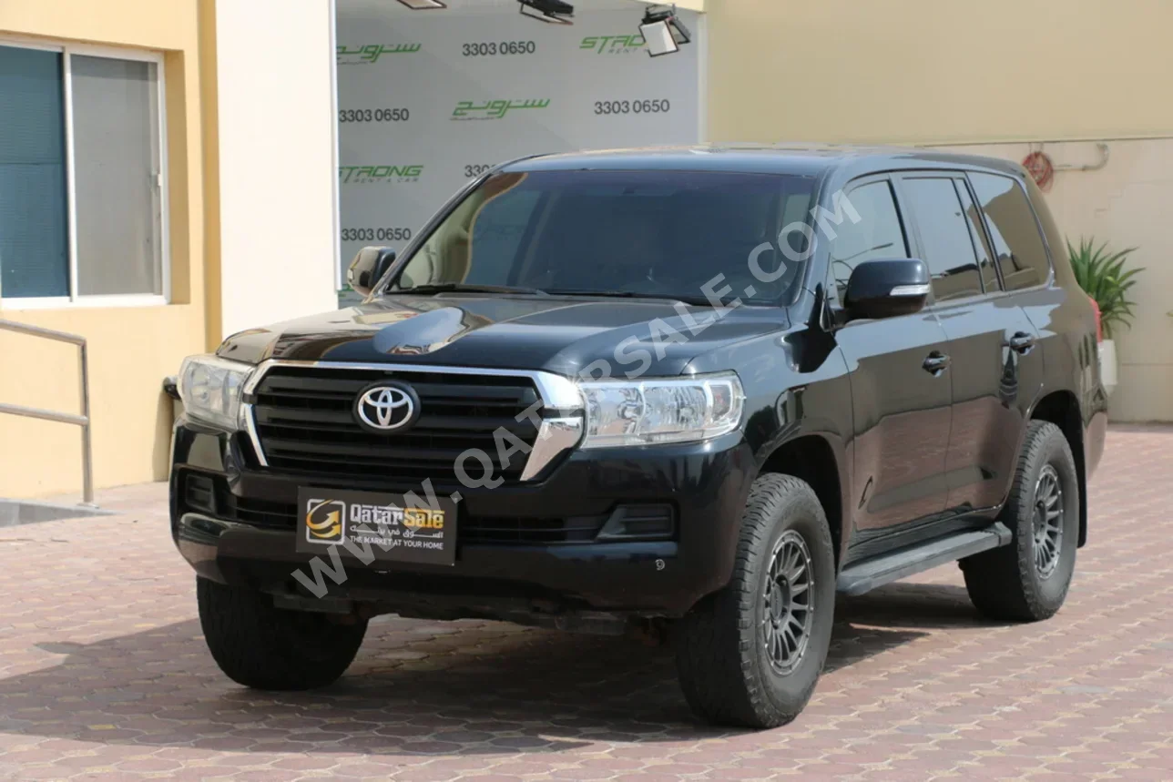 Toyota  Land Cruiser  G  2016  Automatic  290,000 Km  6 Cylinder  Four Wheel Drive (4WD)  SUV  Black