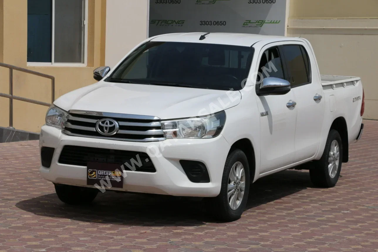 تويوتا  هاي لوكس  اس ار 5  2020  اوتوماتيك  118,000 كم  4 سلندر  دفع رباعي  بيكب  أبيض