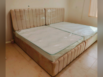 الأسّرة - فردي  - زهري  - متضمنة المرتبة