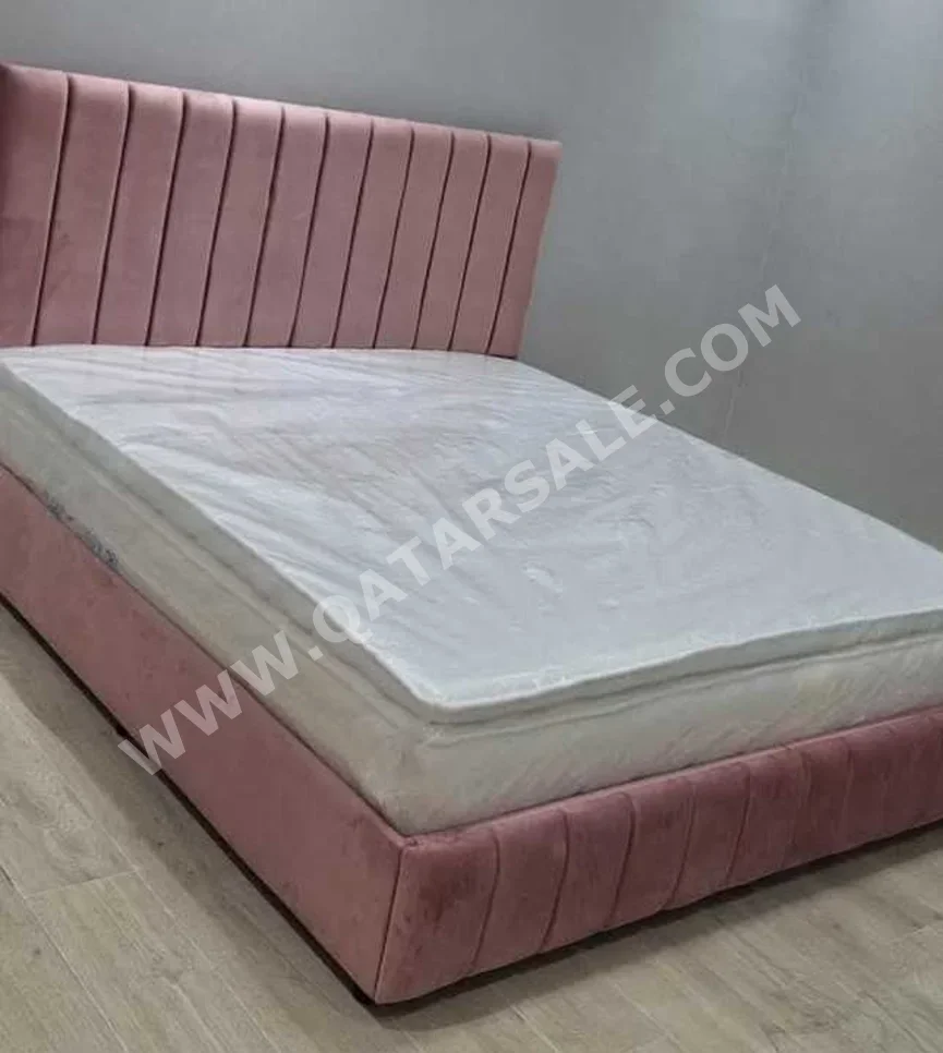 الأسّرة - كينج  - زهري  - متضمنة المرتبة