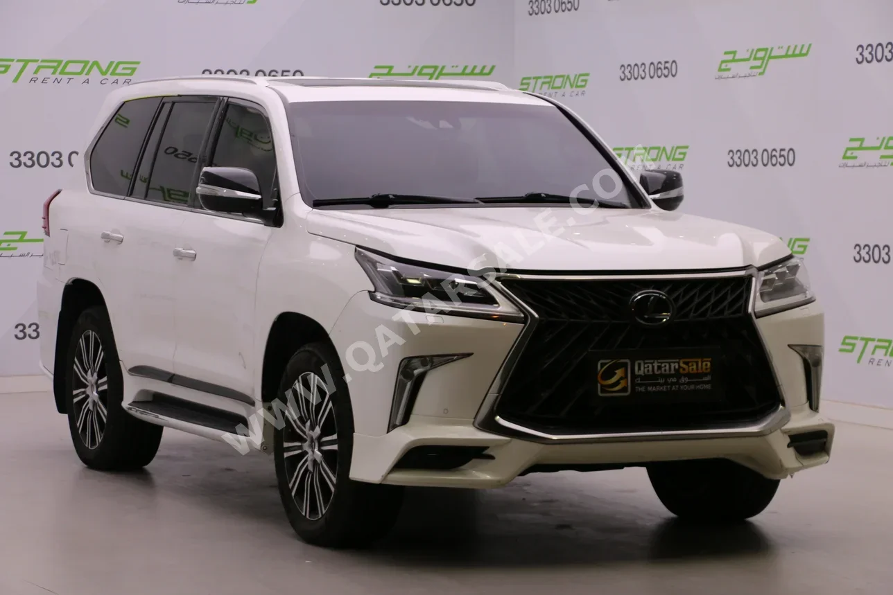 Lexus  LX  570  2017  Automatic  202,000 Km  8 Cylinder  Four Wheel Drive (4WD)  SUV  White