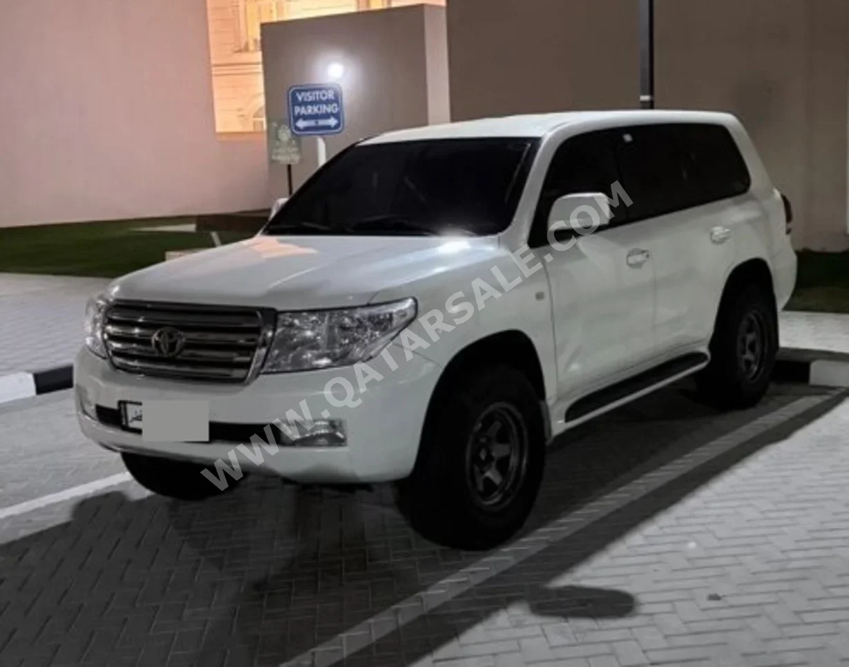 Toyota  Land Cruiser  GX  2009  Automatic  340,000 Km  6 Cylinder  Four Wheel Drive (4WD)  SUV  White