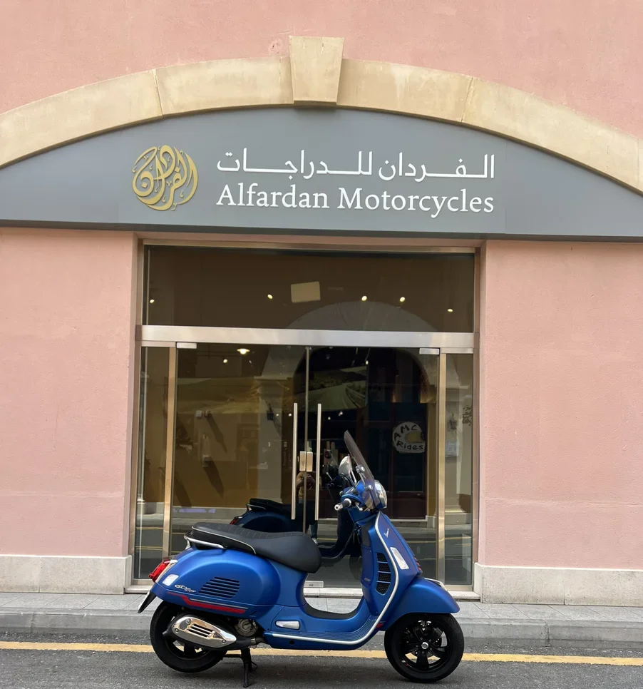 فيسبا  جي اتس اس سوبر سبورت 300 -  2021 - اللون ازرق