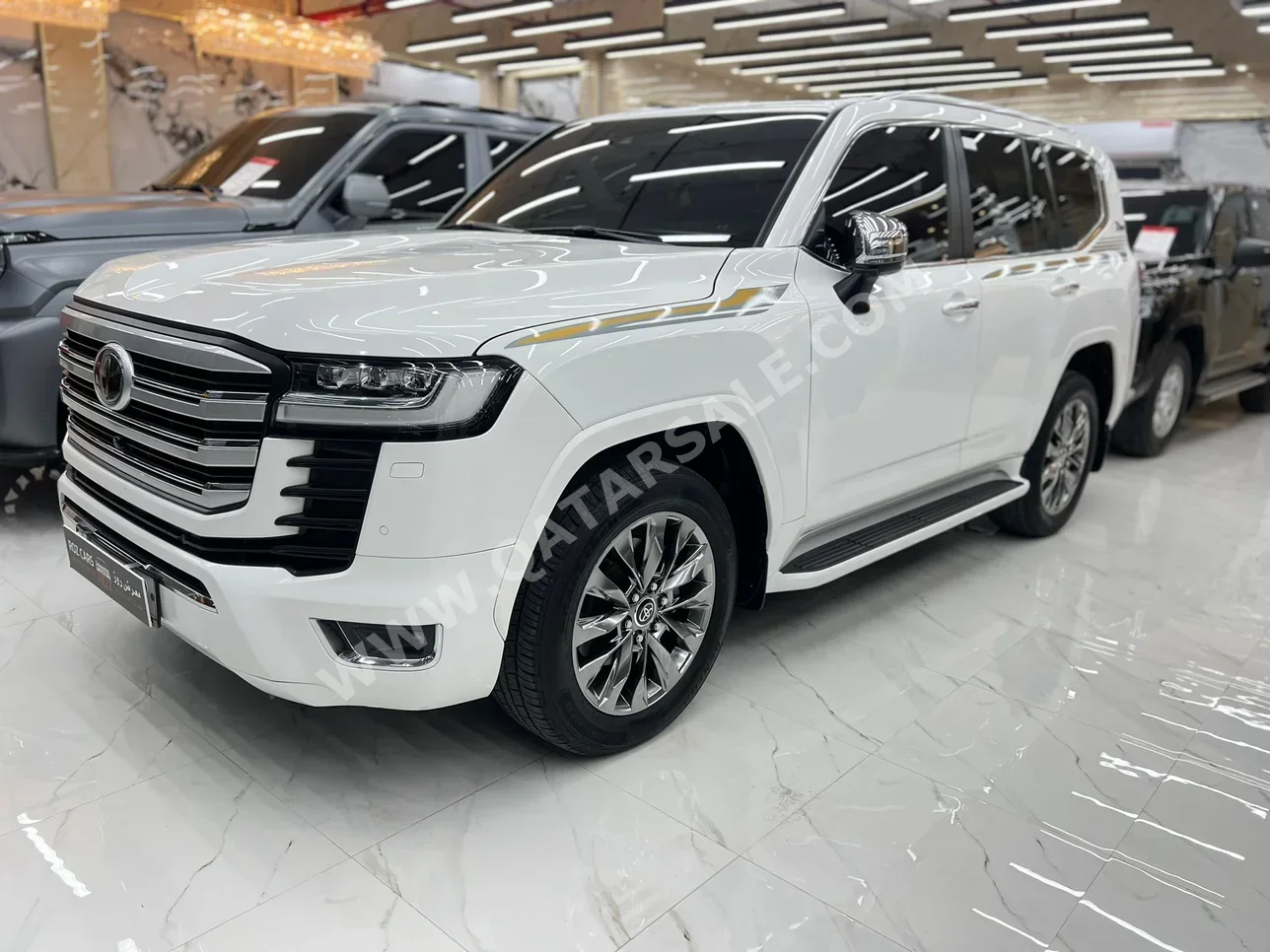 Toyota  Land Cruiser  VXR Twin Turbo  2022  Automatic  85,000 Km  6 Cylinder  Four Wheel Drive (4WD)  SUV  White