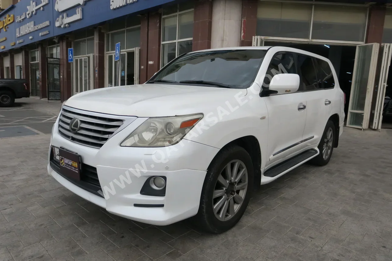 Lexus  LX  570  2010  Automatic  497,000 Km  8 Cylinder  Four Wheel Drive (4WD)  SUV  White