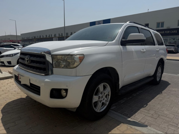 Toyota  Sequoia  SR5  2016  Automatic  295,000 Km  8 Cylinder  Four Wheel Drive (4WD)  SUV  White