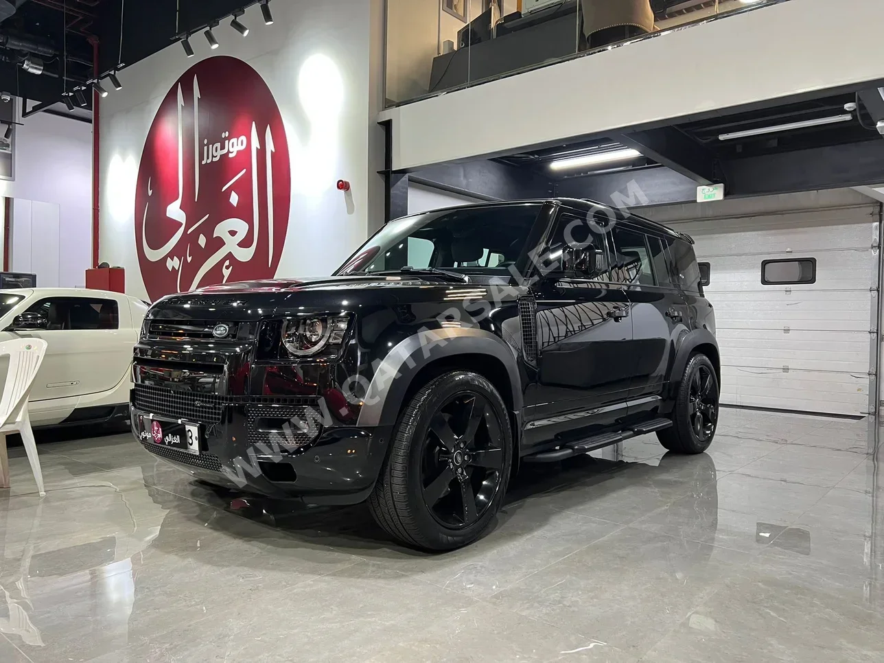 لاند روفر  ديفيندر  110 اكس داينمك  2023  اوتوماتيك  74,000 كم  6 سلندر  دفع رباعي  اس يو في  أسود  تحت الضمان