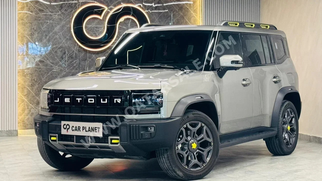 Jetour  T2  2025  Automatic  26,000 Km  4 Cylinder  All Wheel Drive (AWD)  SUV  Gray  With Warranty