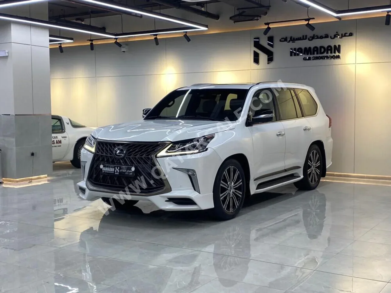 لكزس  ال اكس  570 اس  2016  اوتوماتيك  380,000 كم  8 سلندر  دفع رباعي  اس يو في  أبيض