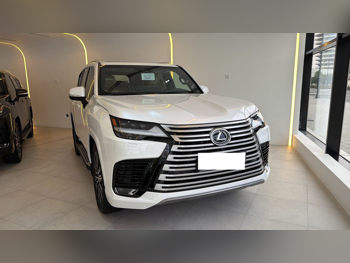 Lexus  LX  600 Luxury  2026  Automatic  0 Km  6 Cylinder  Four Wheel Drive (4WD)  SUV  White  With Warranty
