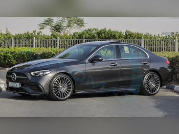 مرسيدس - بنز  سي - كلاس  200 اي ام جي  2026  اوتوماتيك  0 كم  4 سلندر  دفع خلفي  سيدان  أحمر غامق  تحت الضمان